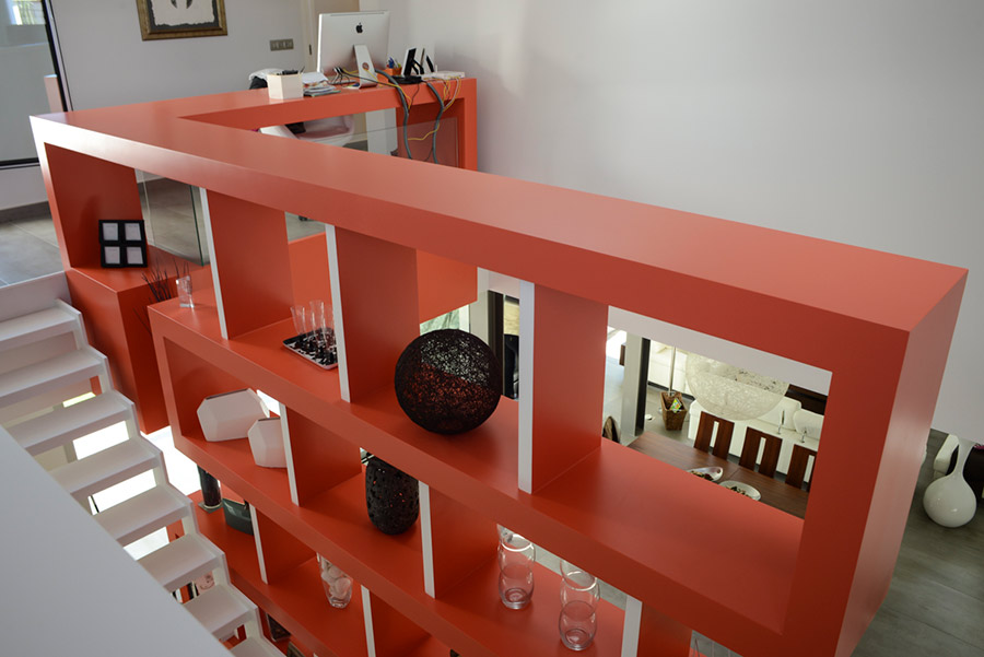 mueble-rojo-madera