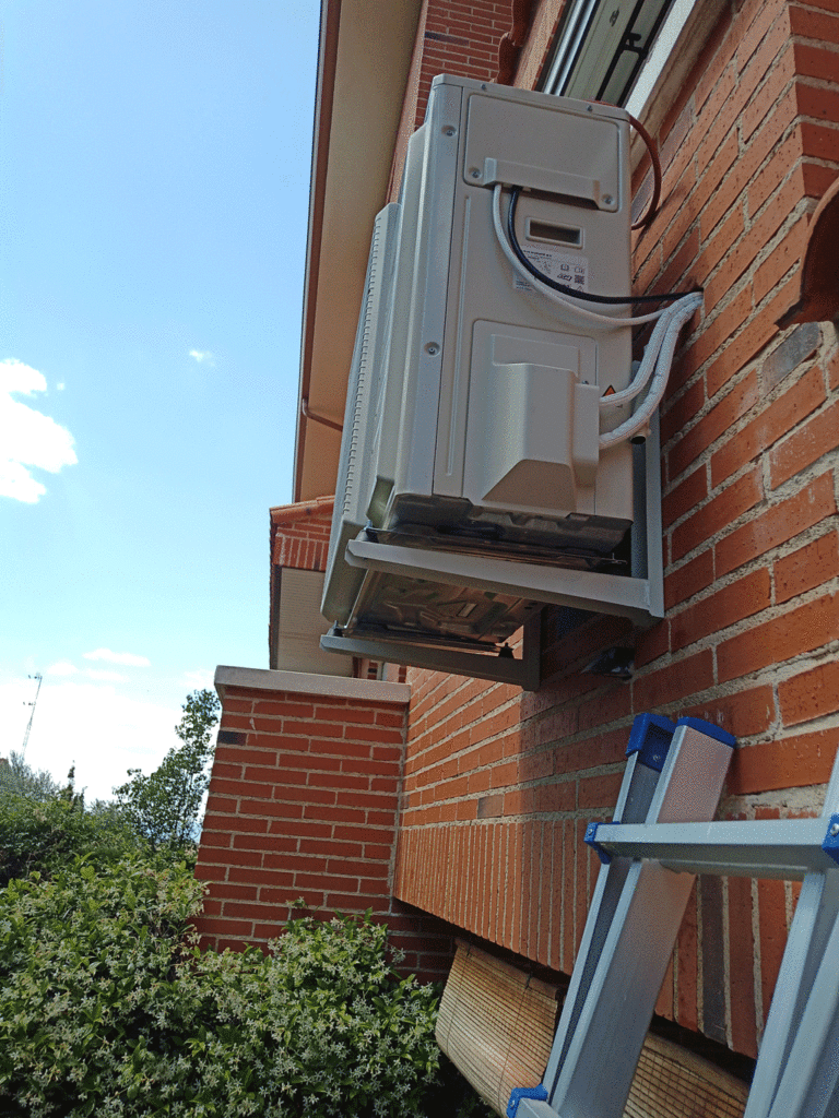 placas-solares-en-madrid-Dss-Instalaciones-(1)