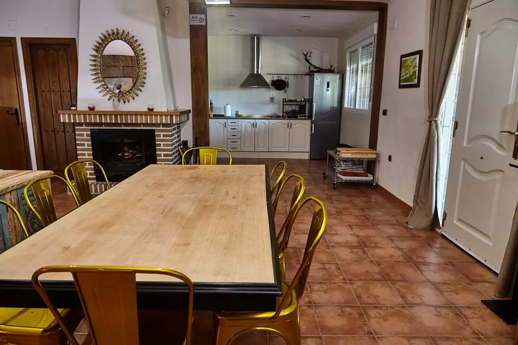 casa-aurora-bencar-planta-baja-comedor-cocina-IMG_0018-1024&#215;683.jpeg