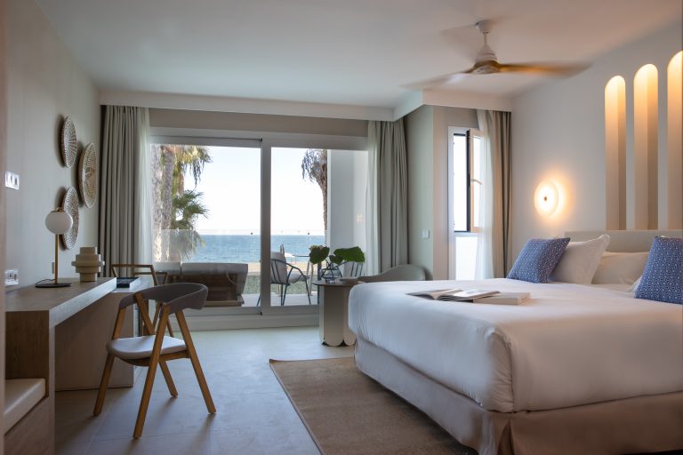 METT_Hotel_And_Beach_Resort_Marbella_Estepona_Sea_View_2_Bedroom_Suite_with_Private_Pool_Full_Bedroom-768&#215;512