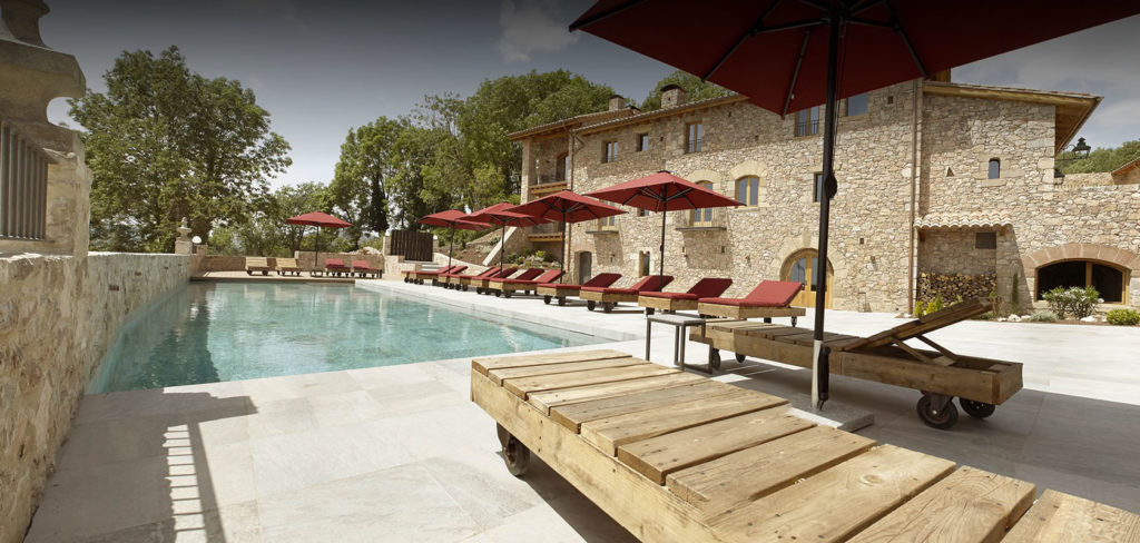 Portada piscina-hotel-puig-franco