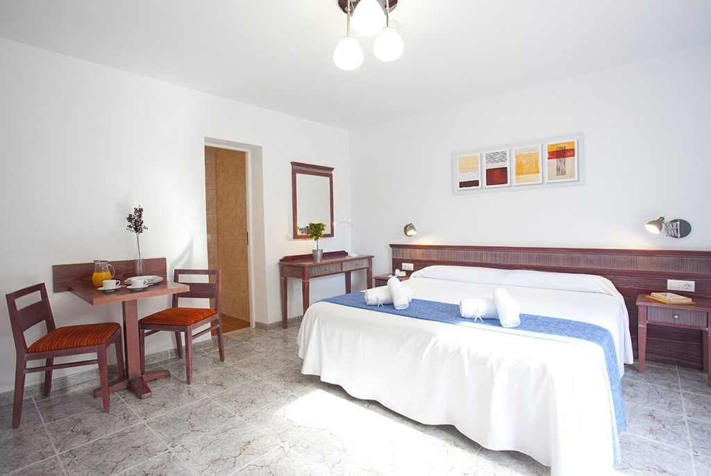 apartamentos tenis-hotel cala murada