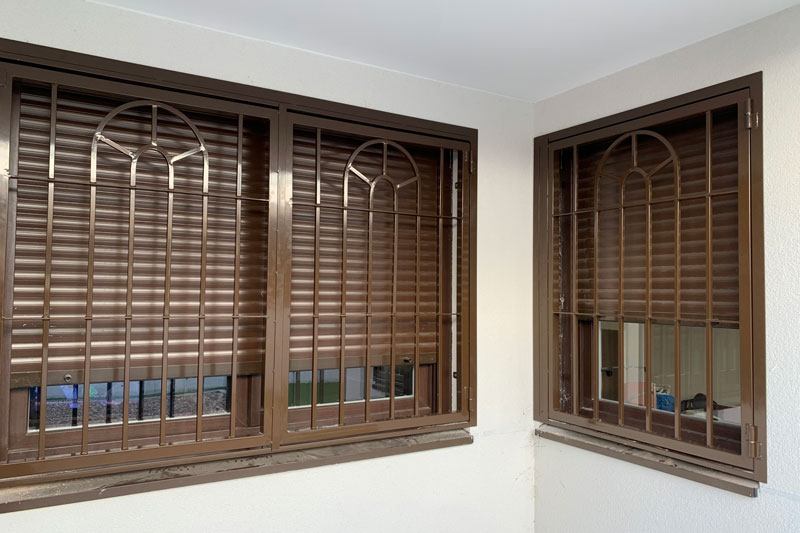 instalacion-de-rejas-abatibles-en-bilbao