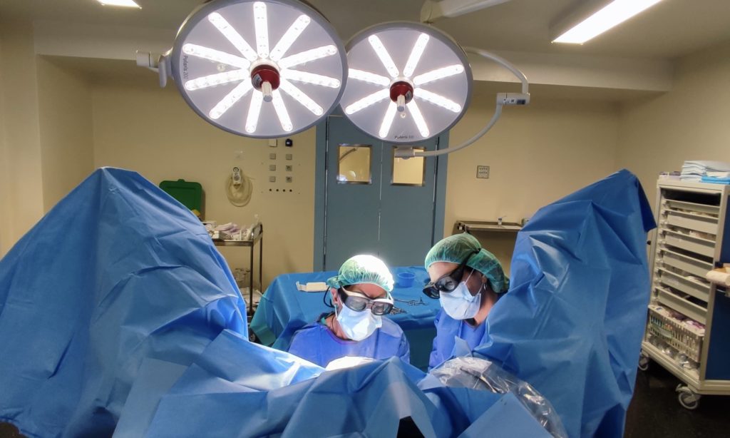 Cirugia compleja con técnica Laser