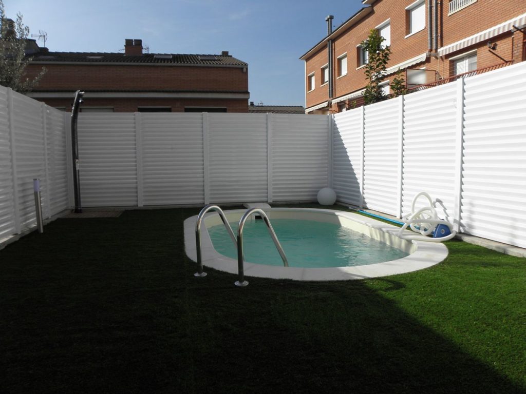 Innaltech patio cesped piscina-Lázaro Aluminis