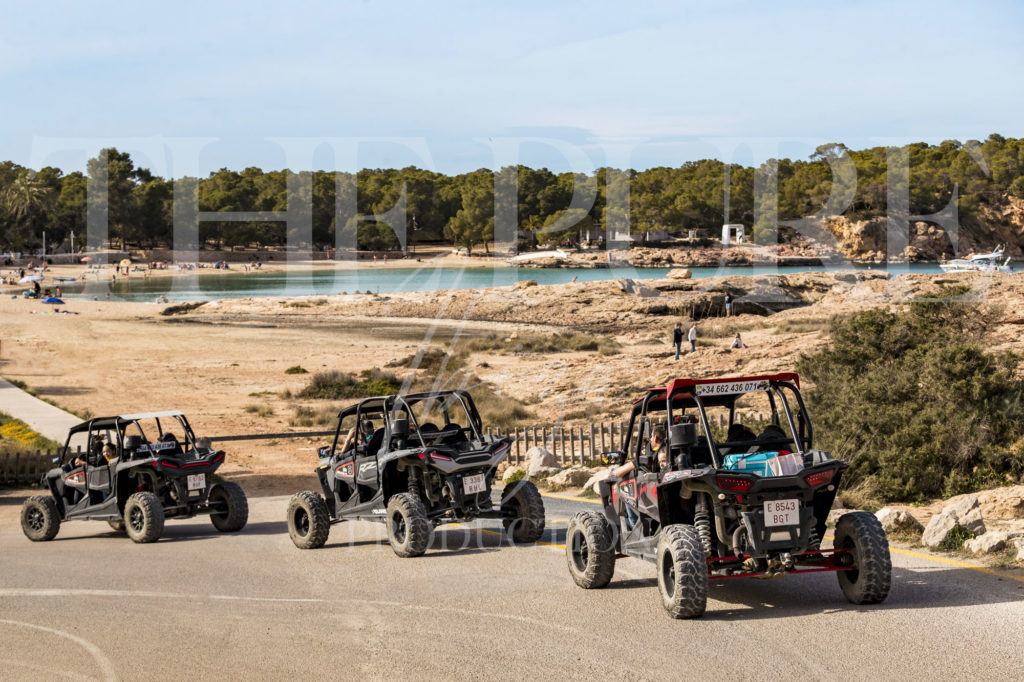 Aventura-en-buggy-gayfriendly-lgtbi&#8211;Baleares-Ibiza-Buggy-Adventure-(5)