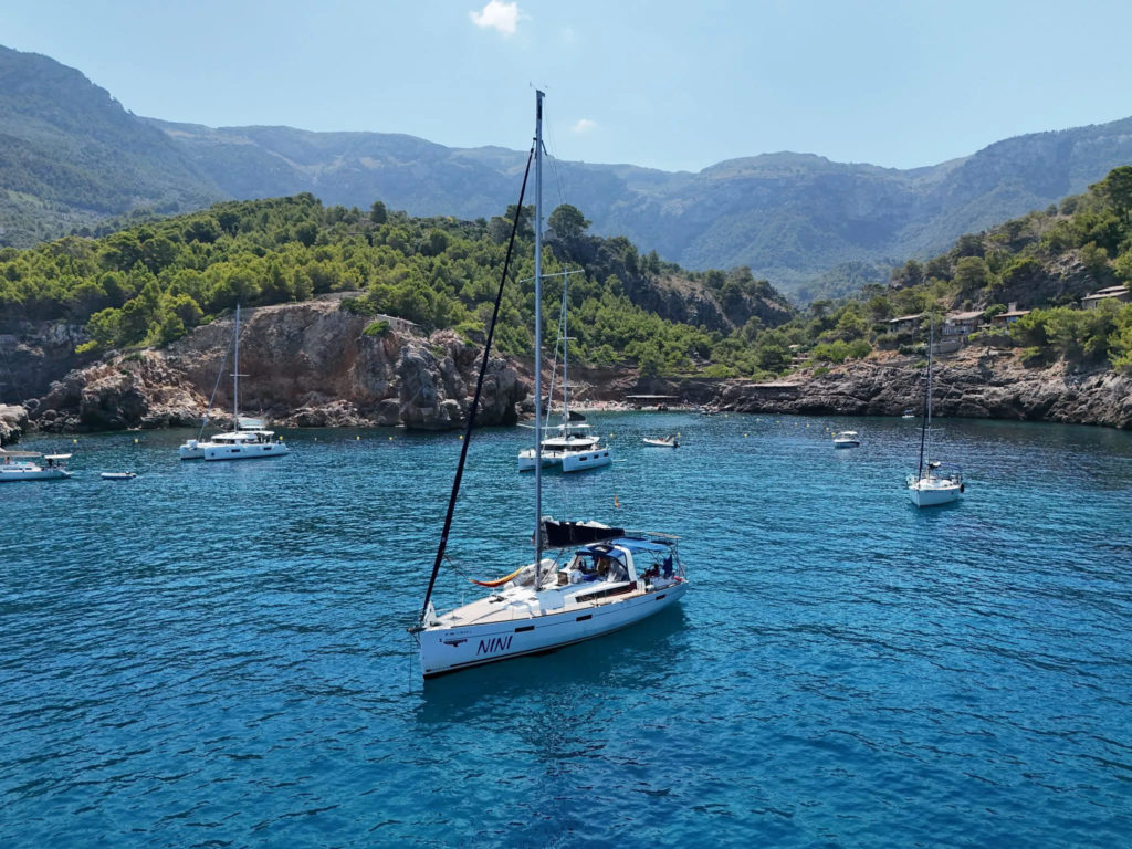 Alborán Charter