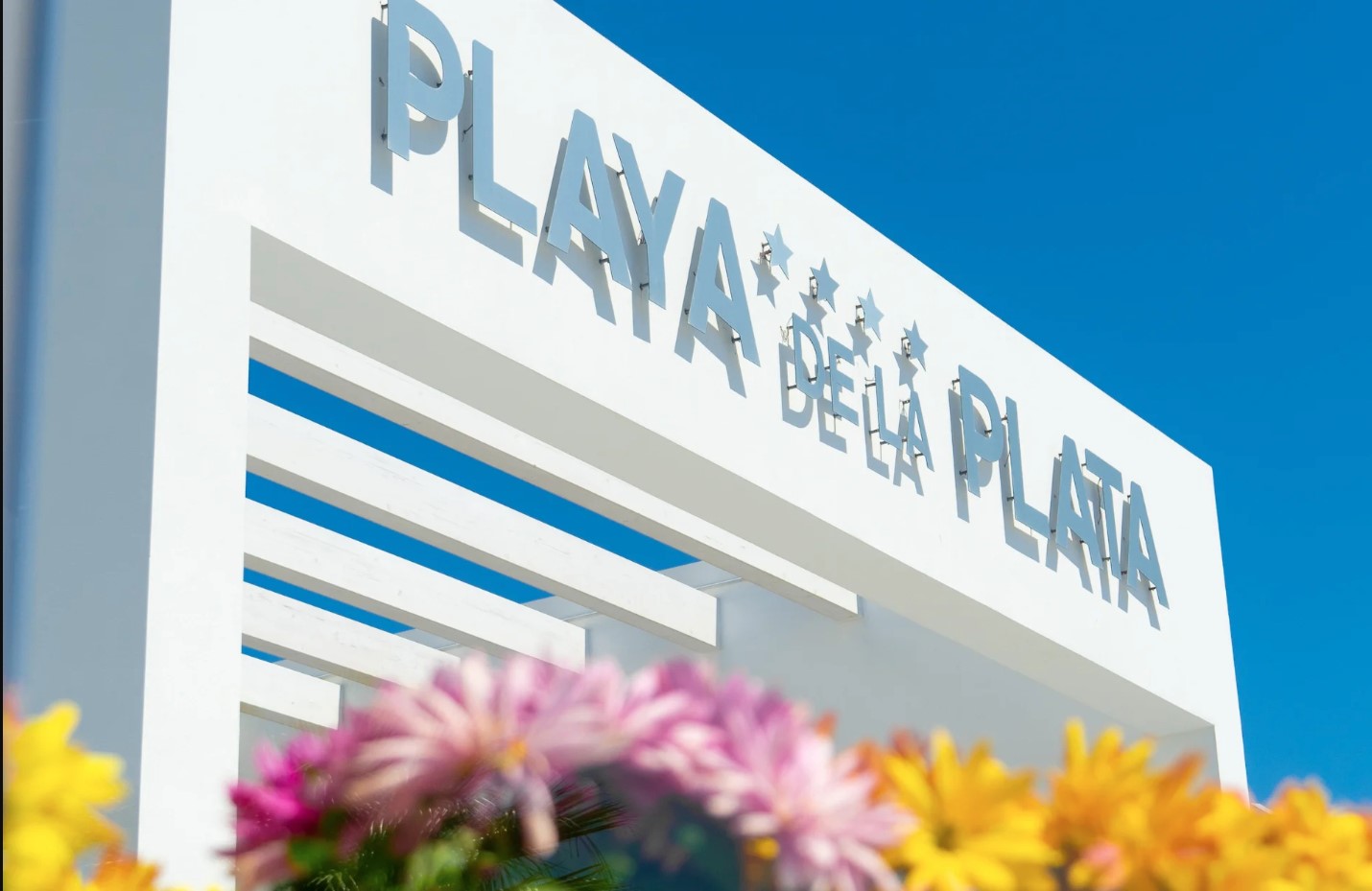"El Hotel Playa de la Plata", en Zahara de los Atunes, da la bienvenida al turismo LGTBIQ+ este verano