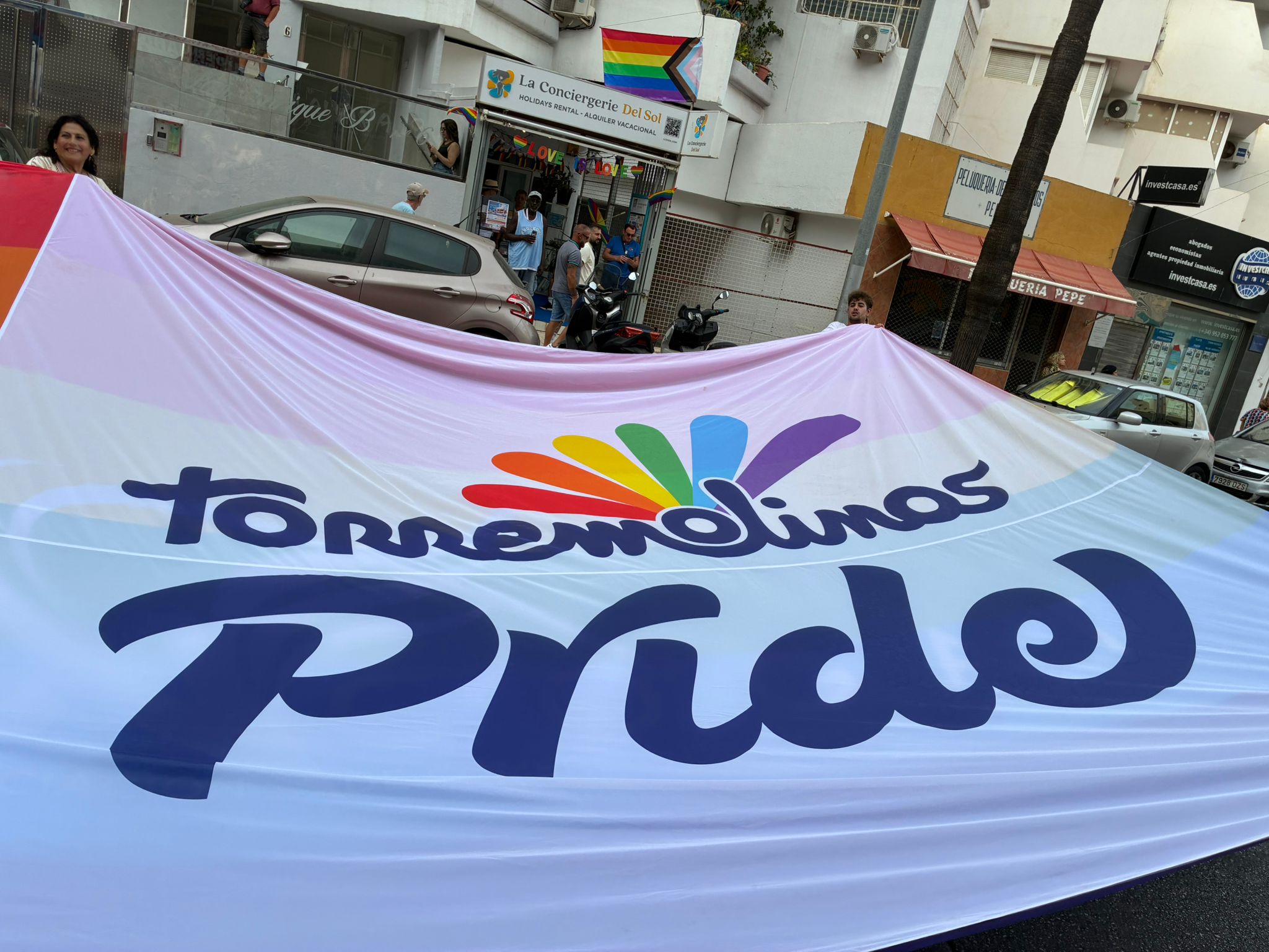 Más de 100.000 personas llenan de orgullo y diversidad las calles de Torremolinos en el Pride 2026