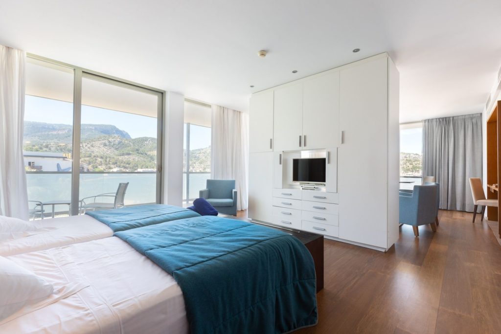 Aimia Hotel